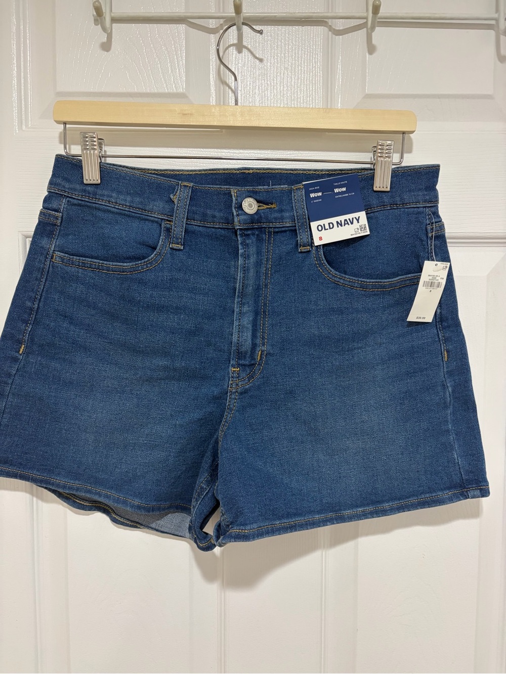 Women’s OLD NAVY High Rise WOW Jean Shorts~Size 8~NEW!